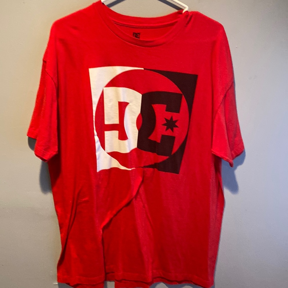 Mens X-Large red DC t shirt